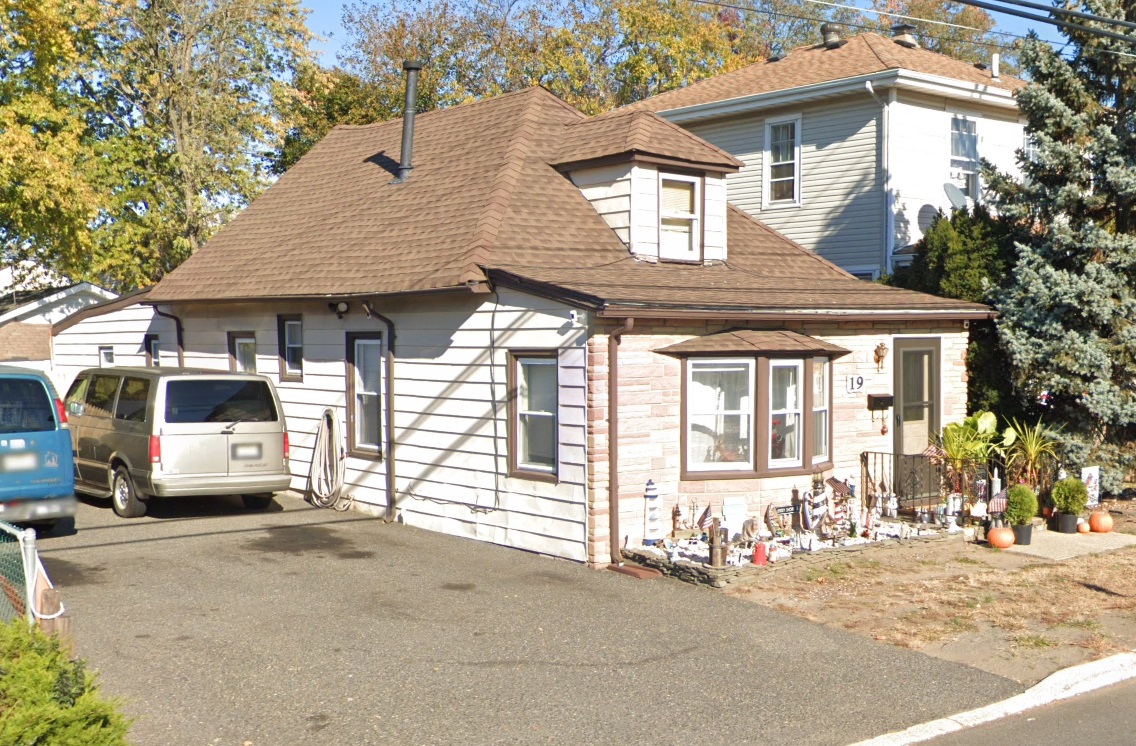 >19 Route 36 in Keansburg, New Jersey