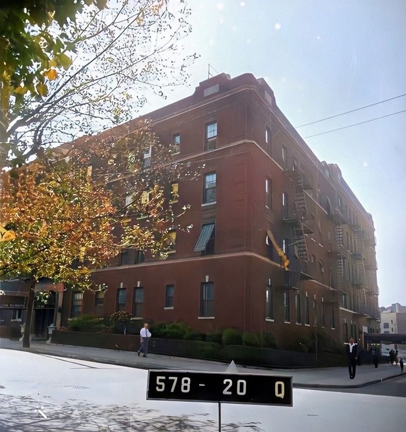 3083 Crescent Street in Queens