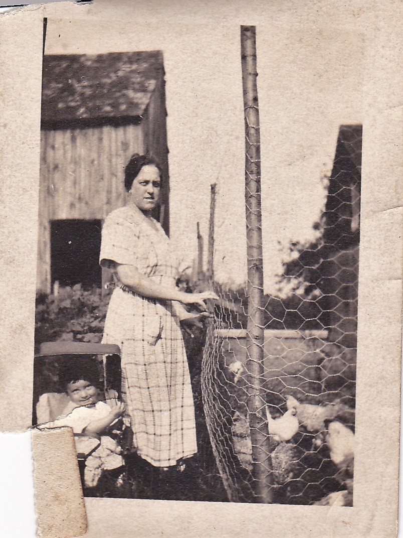 Jim and Eve Lanzaro visit the Farmhouse in Morganville 1922