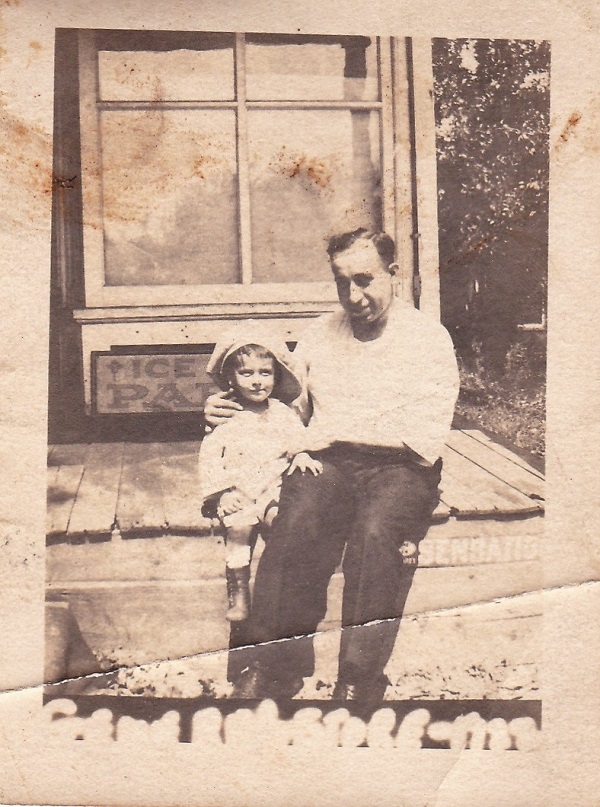 Jim and Eve Lanzaro visit the Farmhouse in Morganville 1922