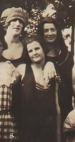 Lillian, Helen and Alvina Schmidt