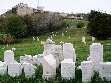 Monte-Cardeto cemetery