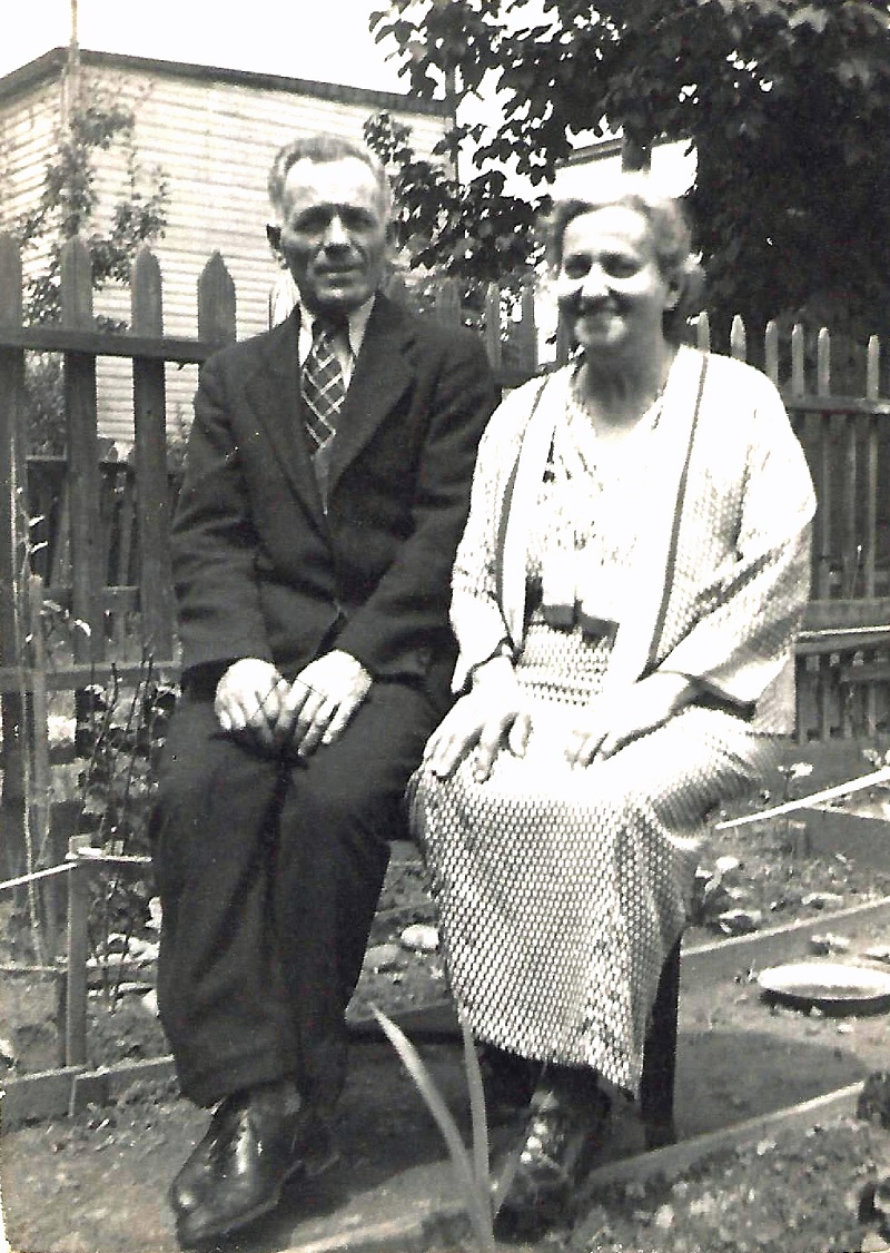 Mary and Vito (Martin) Desiano